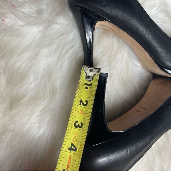 Neiman Marcus Jacki Black Leather slip on heels size 8.5M - Picture 9 of 13